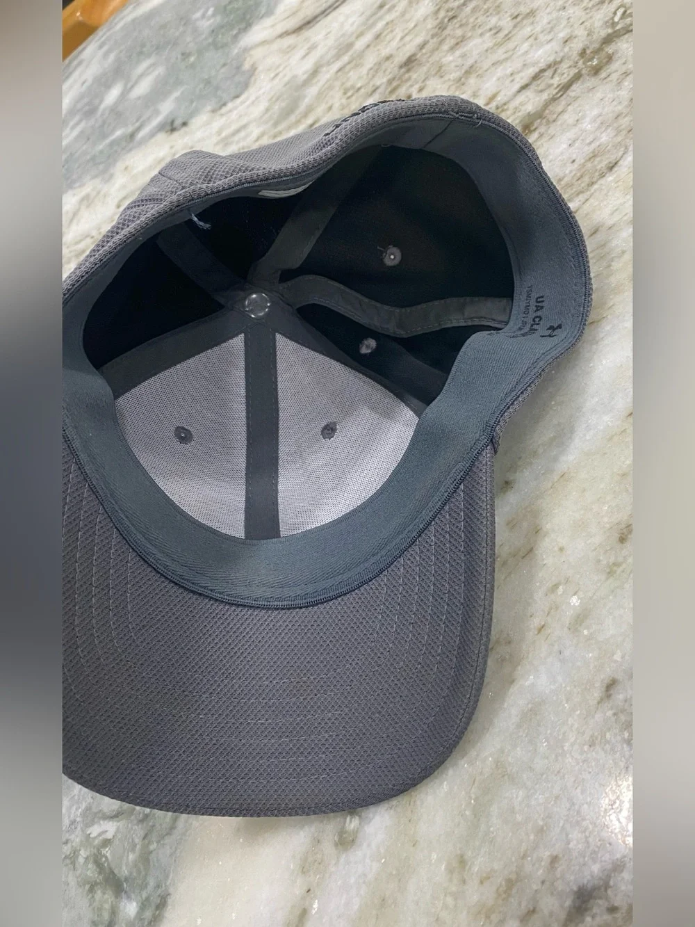 Boys Under Armour Gray Hat with Black Logo - Performance Baseball Cap
